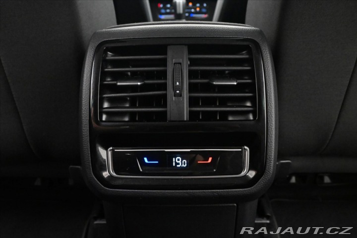 Volkswagen Passat 2,0 TDI 110kW DSG Busines 2022