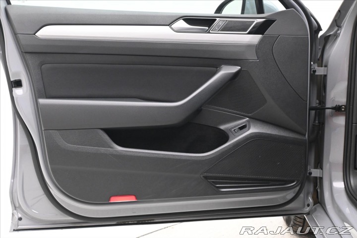 Volkswagen Passat 2,0 TDI 110kW DSG Busines 2022