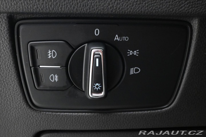 Volkswagen Passat 2,0 TDI 110 kW DSG Busine 2022