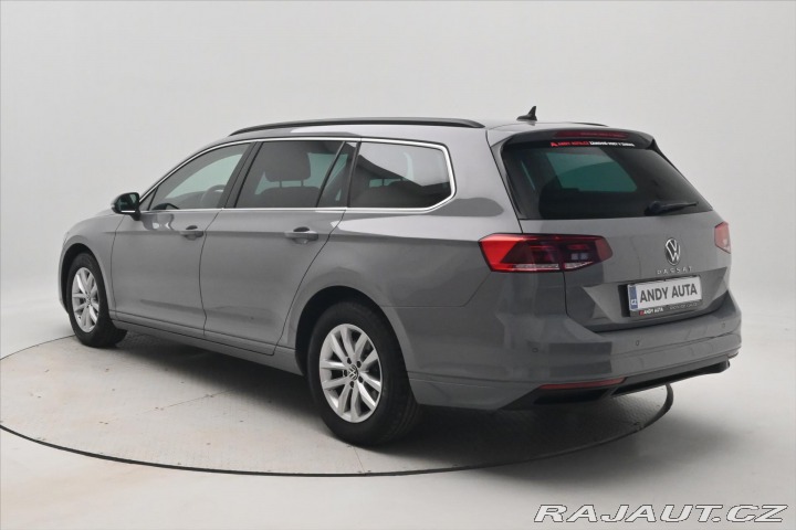 Volkswagen Passat 2,0 TDI 110 kW DSG Busine 2022
