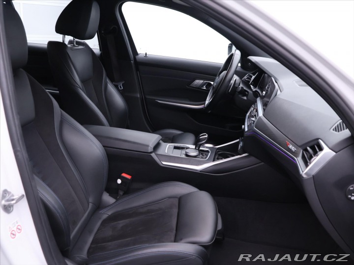 BMW 3 2.0 330i 190kW M-Sport CZ 2021