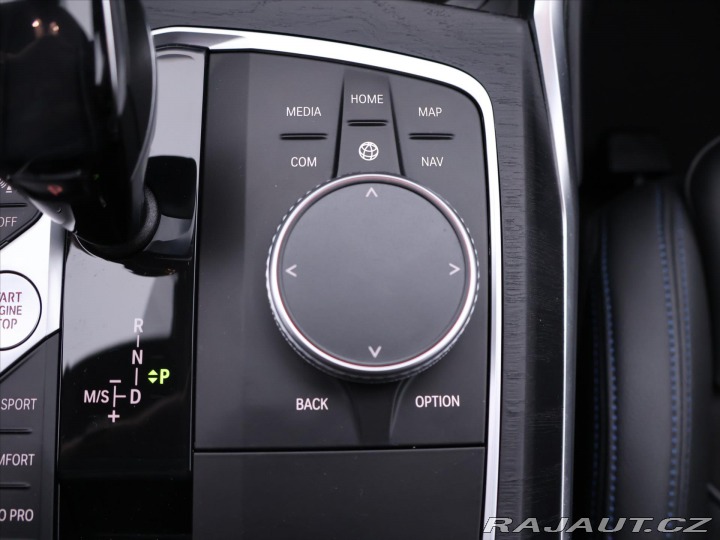 BMW 3 2.0 330i 190kW M-Sport CZ 2021