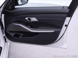 BMW 3 2.0 330i 190kW M-Sport CZ 2021