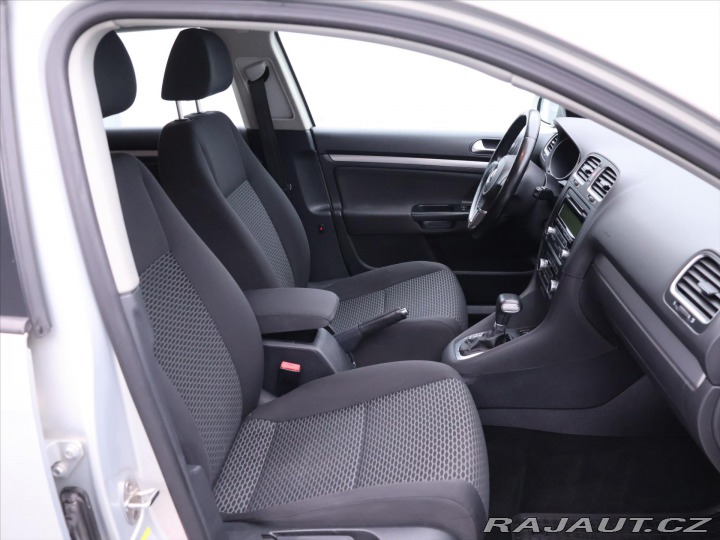 Volkswagen Golf Variant 1,6 TDI 77kW DSG 2010