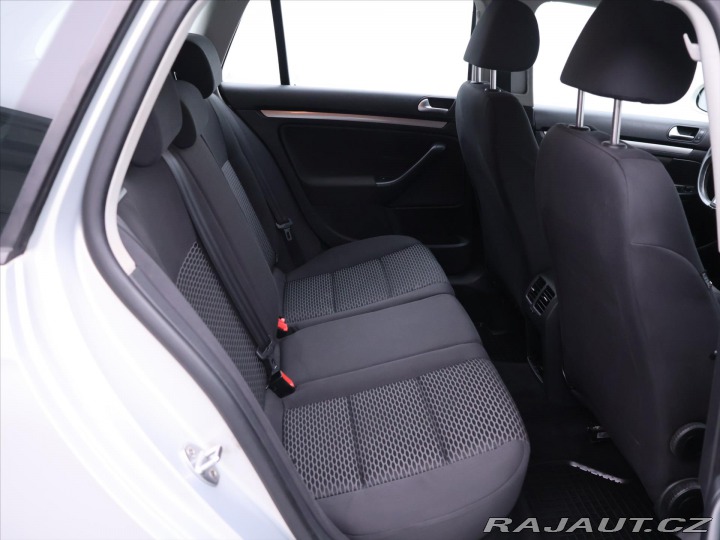 Volkswagen Golf Variant 1,6 TDI 77kW DSG 2010