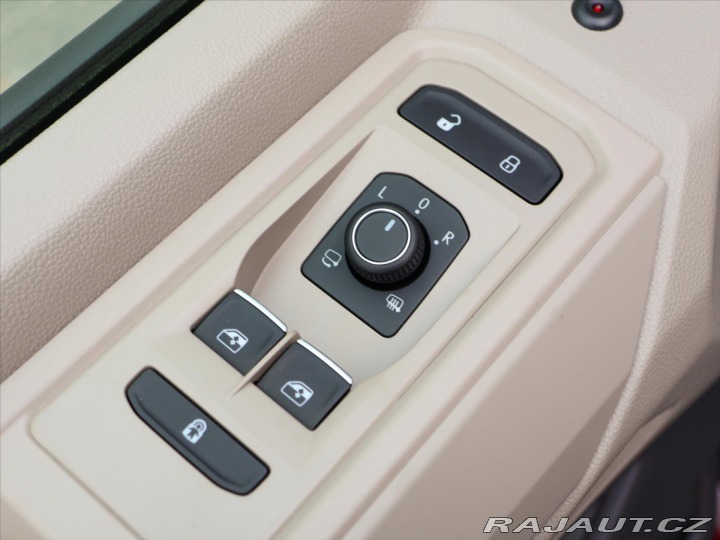 Volkswagen Multivan 2,0 TDI DSG Long Style 7- 2026