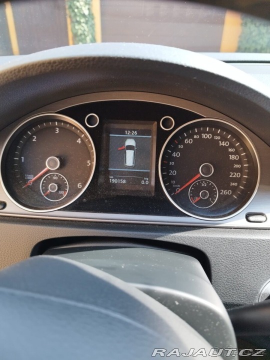 Volkswagen Passat 2,0   TDI 103KW, tempomat 2013