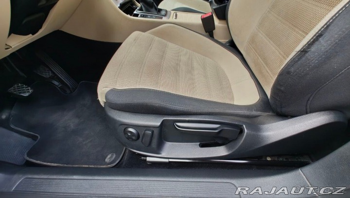 Volkswagen Passat 2,0   TDi 125kW, R-line, 1800