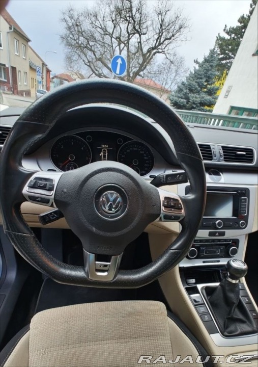 Volkswagen Passat 2,0   TDi 125kW, R-line, 1800