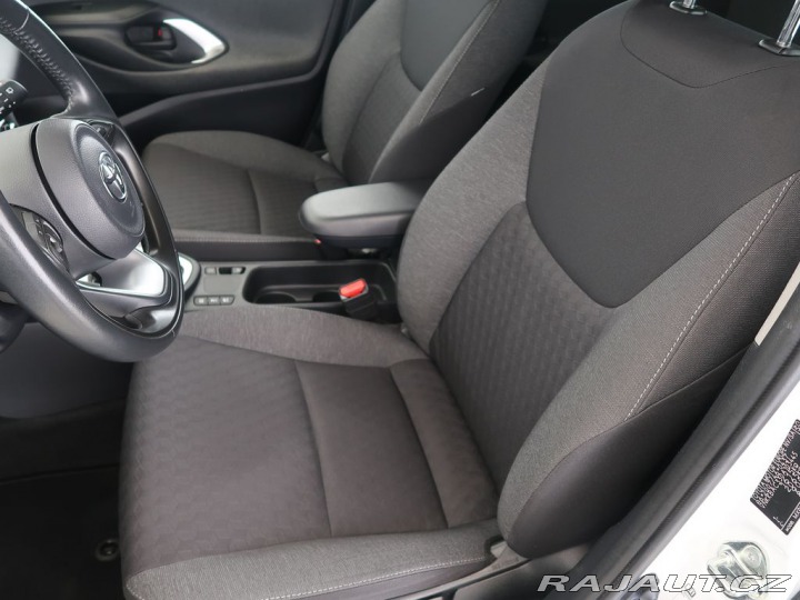 Toyota Yaris 1.5Hybrid,CZ,Comfort Tech 2021