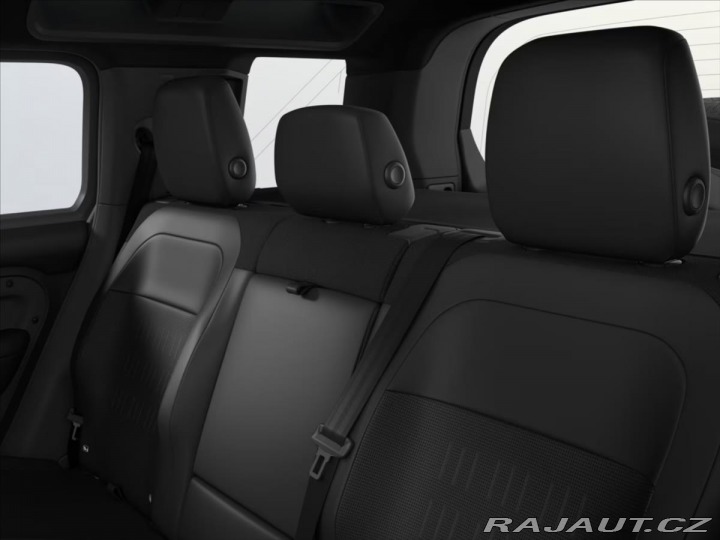 Land Rover Defender 4,4 110 OCTA Black P635 V 2026