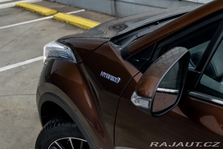 Toyota C-HR 1.8 Hybrid Executive Aut 2017
