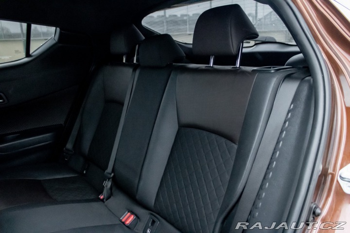 Toyota C-HR / 1.8/ Hybrid/ Executive 2017