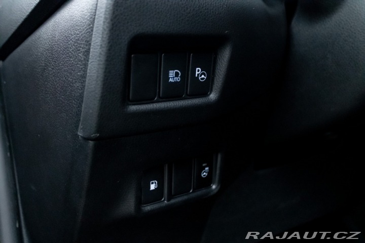 Toyota C-HR / 1.8/ Hybrid/ Executive 2017