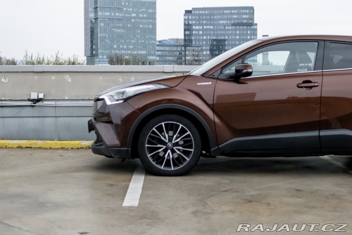 Toyota C-HR 1.8 Hybrid Executive Aut 2017