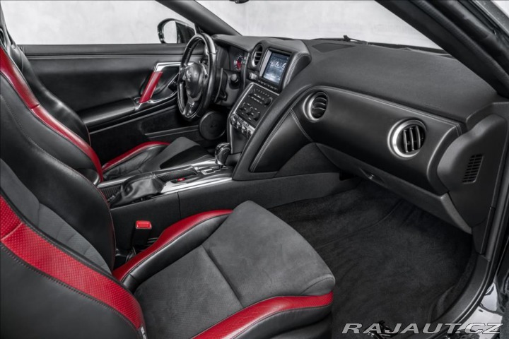 Nissan GT-R Black edition 620PS 2011