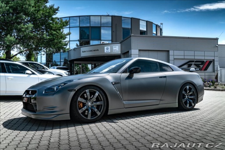 Nissan GT-R Black edition 620PS 2011