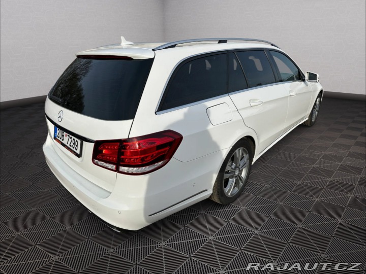 Mercedes-Benz E 220Cdi Avantgarde 2016