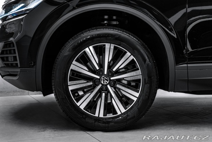 Volkswagen Touareg 3.0 TDI 170kW 4M LED, Nav 2021