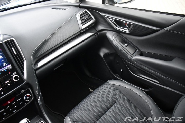 Subaru Forester e-BOXER ACC CARPLAY KAMER 2022