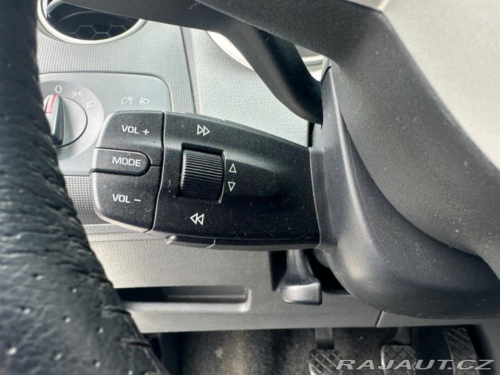 Seat Ibiza 1.6TDi, 77KW, VYHŘ.SED.,T 2011