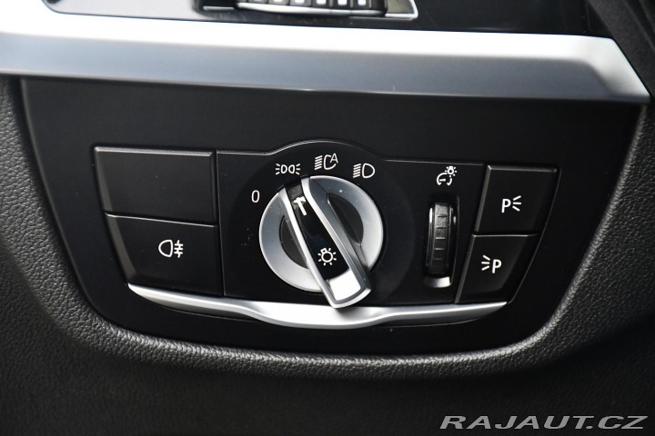 BMW X3 XDRIVE20D HK CARPLAY HUD 2019