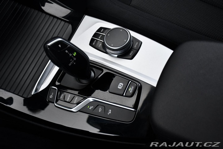 BMW X3 XDRIVE20D HK CARPLAY HUD 2019