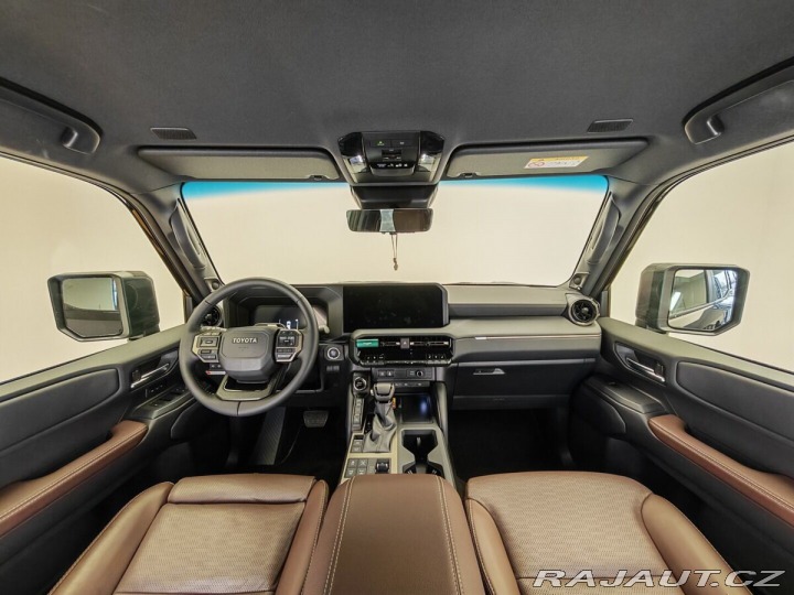 Toyota Land Cruiser 2.8 D-4D 204 k Executive 2025