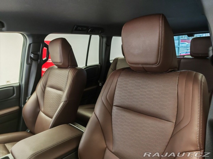 Toyota Land Cruiser 2.8 D-4D 204 k Executive 2025