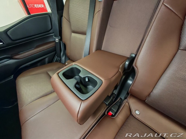 Toyota Land Cruiser 2.8 D-4D 204 k Executive 2025