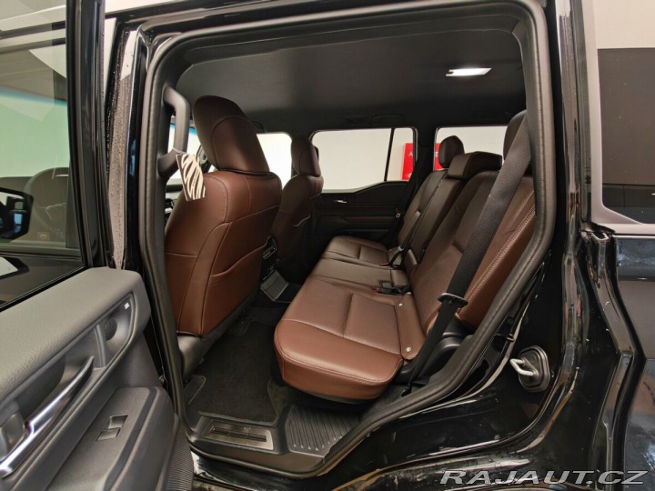 Toyota Land Cruiser 2.8 D-4D 204 k Executive 2025