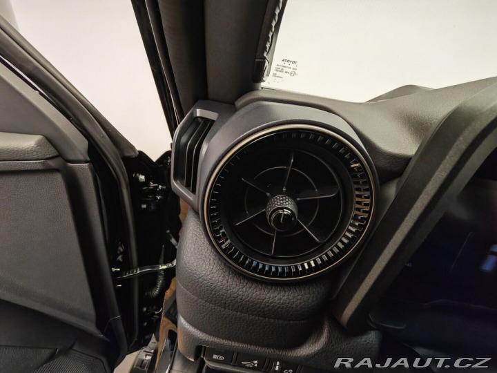 Toyota Land Cruiser 2.8 D-4D 204 k Executive 2025