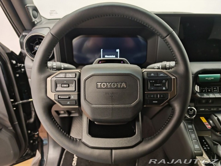 Toyota Land Cruiser 2.8 D-4D 204 k Executive 2025