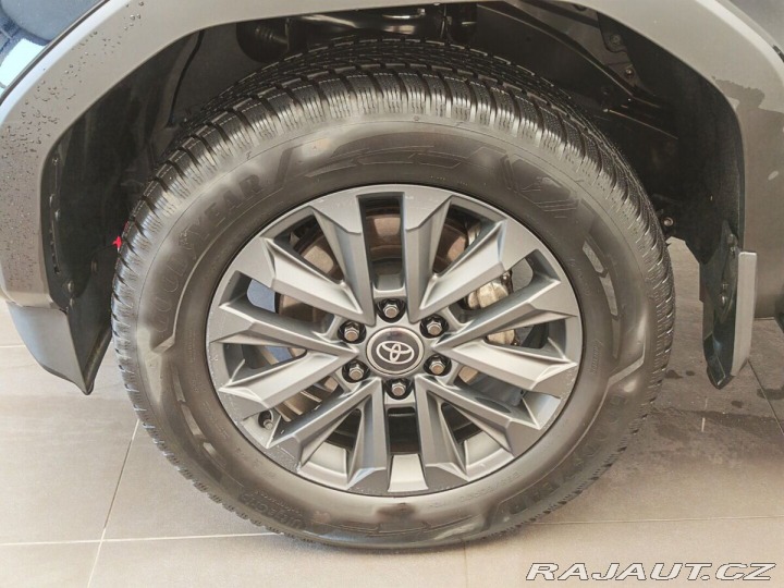 Toyota Land Cruiser 2.8 D-4D 204 k Executive 2025