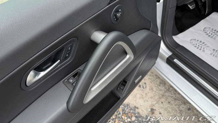 Volkswagen Scirocco 1.4TSI 90kW REZERVOVANO 2011