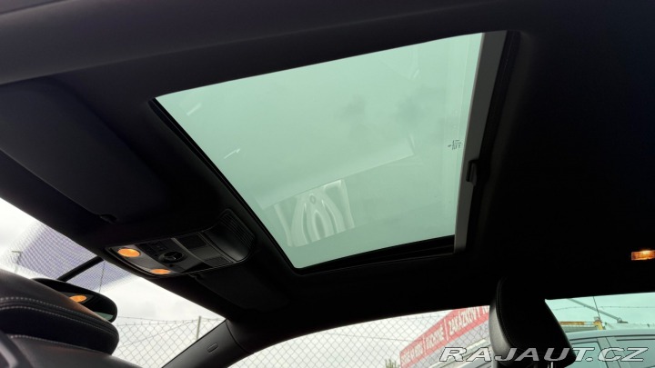 Volkswagen Scirocco 1.4TSI 90kW REZERVOVANO 2011