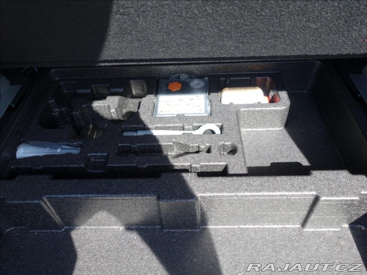 Jaguar E-Pace 2,0 R-Dynamic First EDT,1 2018