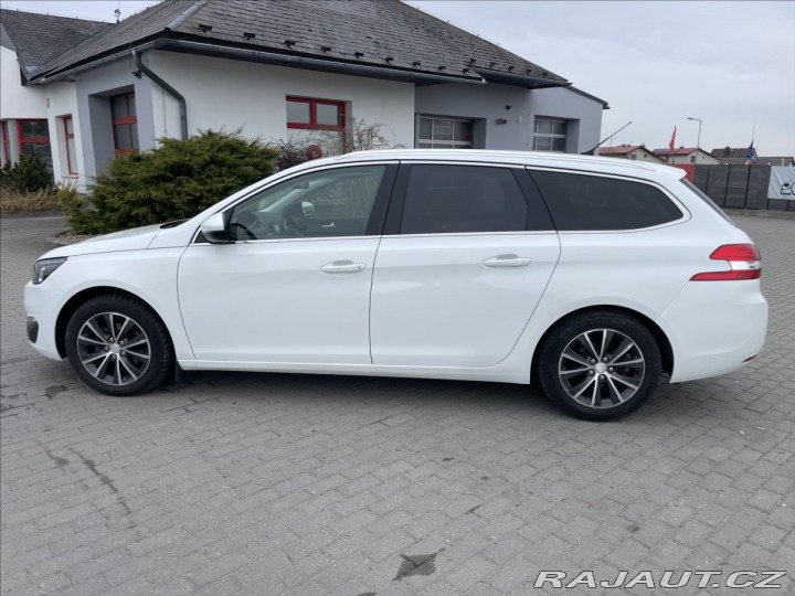 Peugeot 308 1,6 BHDi 88kw Allure LED 2014