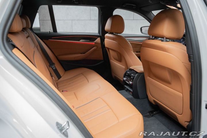 BMW 5 530d xD ///M*2xKOLA*DPH*Č 2023