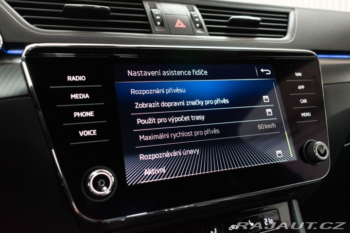 Škoda Superb TDI 140 REZERVACE 2020