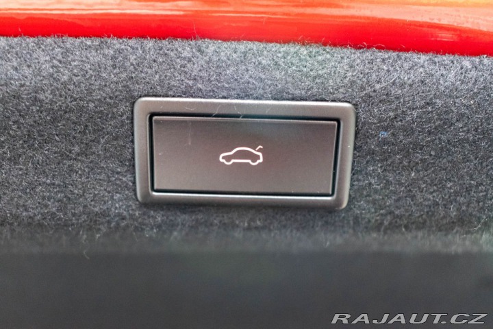 Škoda Superb TDI 140 REZERVACE 2020