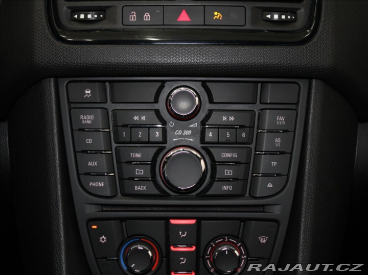 Opel Meriva 1,4 i 74kW 1.majitel ČR 2016