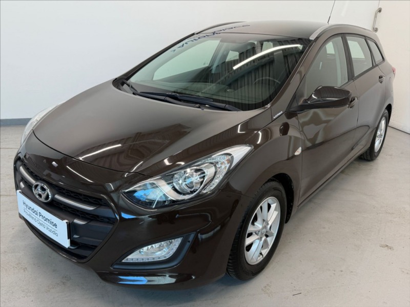 Hyundai i30 1,6 i TRIKOLOR 1.MAJITEL