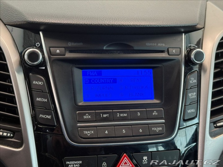 Hyundai i30 1,6 i TRIKOLOR 1.MAJITEL 2017