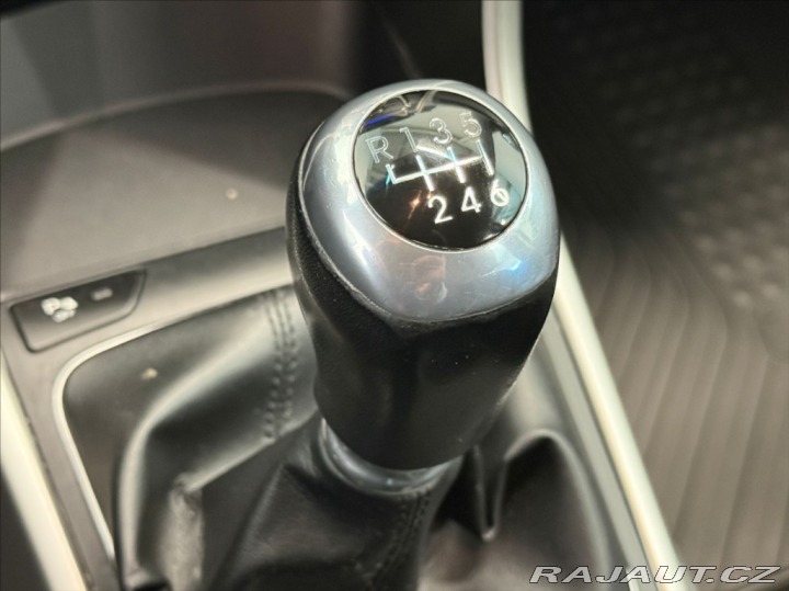 Hyundai i30 1,6 i TRIKOLOR 1.MAJITEL 2017