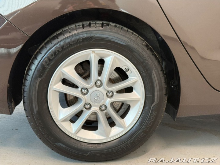 Hyundai i30 1,6 i TRIKOLOR 1.MAJITEL 2017