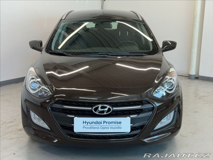 Hyundai i30 1,6 i TRIKOLOR 1.MAJITEL 2017