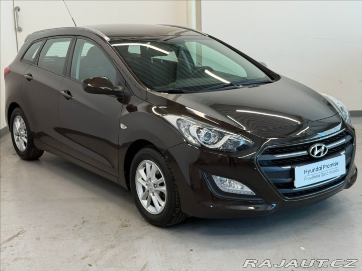 Hyundai i30 1,6 i TRIKOLOR 1.MAJITEL 2017