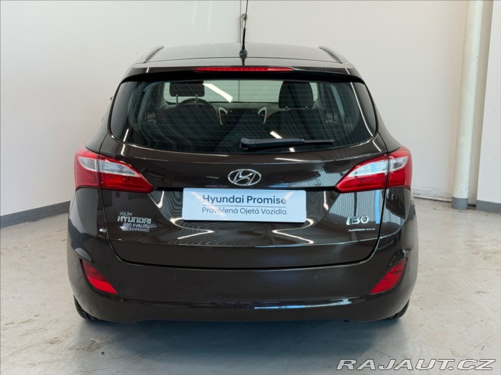 Hyundai i30 1,6 i TRIKOLOR 1.MAJITEL 2017
