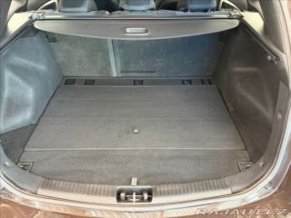 Hyundai i30 1,6 i TRIKOLOR 1.MAJITEL 2017